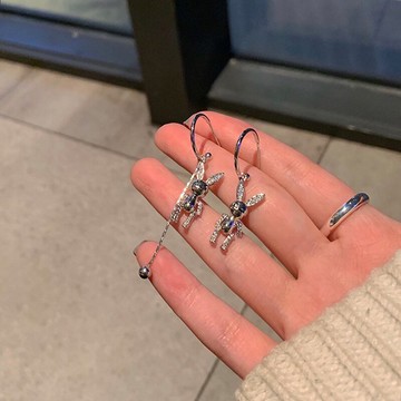 不對稱機械兔耳圈銀針設計感耳環簡約耳飾女氣質耳釘