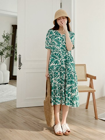 度假風樹葉印花V領排釦蛋糕短洋裝