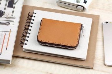 U型拉鍊短夾 / 零錢包 / 皮夾 -- 駝黃色