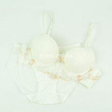 韓國V型韓單蕾絲邊純色白色原單34模杯褶皺性感聚攏文胸內衣女