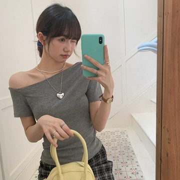 0569#實拍#S/XL 夏天斜肩短袖t恤 女百搭修身顯瘦露肩上衣 韓版露肩短袖 素色短袖T