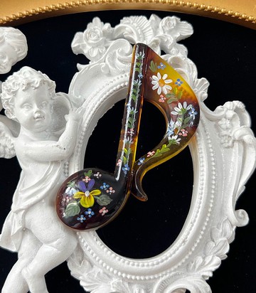 日本古董 歌唱家的音符胸針