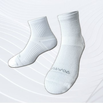 【純白登山襪】十倍吸汗能量登山襪中筒-單雙 | M/L