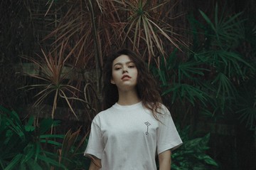 Slow down /  上衣  刺繡 T-SHIRT  (中性版)