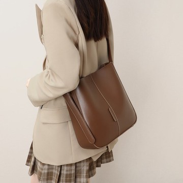 Viney大包包新款百搭春夏時尚真皮水桶包女大容量斜挎單肩包女包