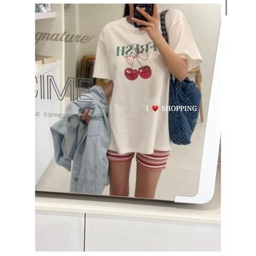 51T00361😍現貨快速出貨😍韓國原單可愛🍒印花短袖棉 男友風可下半身失蹤 大學T