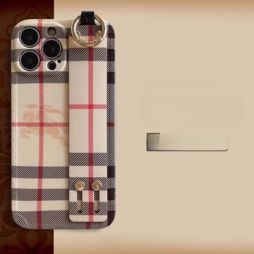 奢侈品牌適用蘋果16promax手機殼iphone15pro全包軟殼14高級13腕帶指環12歐美大牌格子11保護套簡約防摔女款