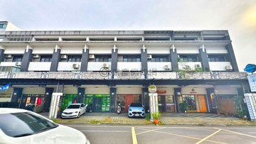 麻豆市區麻豆國中旁面寬5米大地坪電梯金店面｜台南市麻豆區興中路