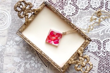 樹脂藝術 方形墜飾・普羅塞爾皮納