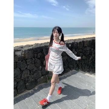 GTGA 美式星星波點印花防曬長袖薄款T恤女夏季辣妹短款斜肩罩衫