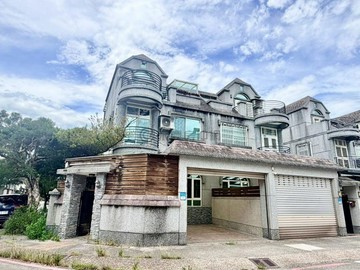 吉安新天堂旁｜邊間8米大面寬｜庭院孝親工業美宅｜花蓮縣吉安鄉華工六路