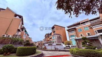 ｜澄清湖皇朝別墅區｜ 大地坪電梯車墅可停多部車｜高雄市鳥松區澄湖路