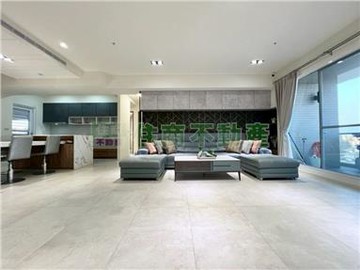 ★中西區~5年屋~雲鼎視野美三房+雙平車｜台南市中西區金華路三段