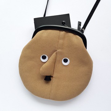 我不醜是可愛/微刺繡/塑膠斜揹口金包/我是老大