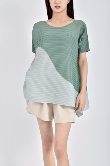 加購優惠(L) 皺摺綠色短袖上衣