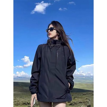 潮牌沖鋒衣女裝春秋薄款旅游戶外防風防水三合一可拆卸登山服外套