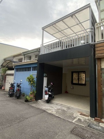 太平前院停車透天，全新屋況，大露臺｜台中市太平區德安街