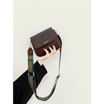 法國FMKDA小方包女2025新款高級質感寬肩帶豆腐包真皮單肩斜挎包