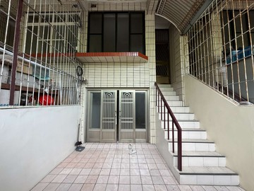 面小港萬坪森林公園首排車庫別墅｜高雄市小港區松金街