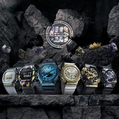 CASIO G-SHOCK デジタル腕時計 ブラック ストーン装飾　カスタム G-SHOCK Gショック アドヴェンチャラーズストーン 40周年 限定 S