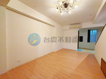 信義國小五福國中 雅緻裝潢車庫透天｜高雄市新興區復橫一路
