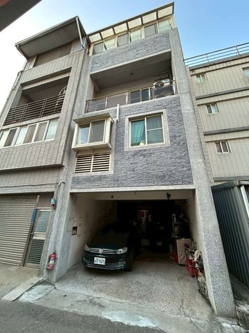 中壢龍岡透天近最美圖書館忠貞市場雙學區交通便利｜桃園市中壢區龍岡路三段