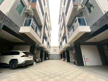 仁武區翊城河苑輕屋齡#孝親房#大面寬#美車墅｜高雄市仁武區澄觀路