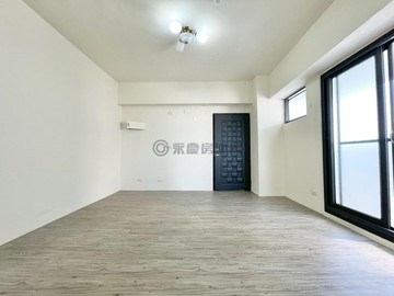 東榮商圈全新整理3房附車位電梯直達B1｜台中市大里區大德街