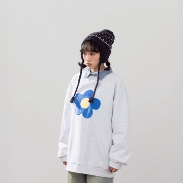 QUEENSHOP_F 女裝 長袖 立體磨毛花花長袖衛衣-淺灰 現+預 【01099426】