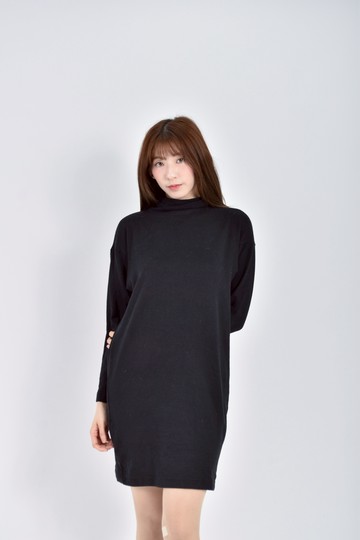 (M) uniqlo質感棉質中領長袖黑色洋裝