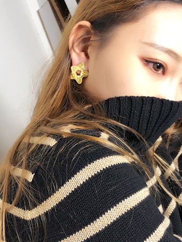 Vintage Craving Star 金色耳環