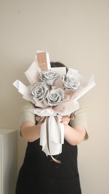 /淺灰永生玫瑰花束(大)/生日 七夕 情人節 求婚 教師節 畢業花