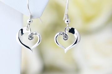 心鎖系列  心中漣漪心型造型 勾式耳環 (ERIJA0893E)