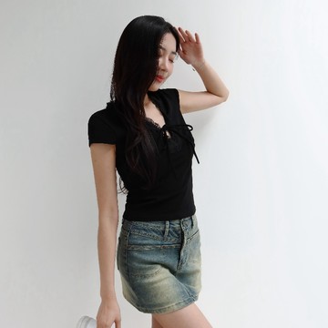 【Aa.chic】V領花邊綁帶短袖上衣(四色).女裝/V領/蕾絲/綁帶/短袖/上衣/氣質/日常/甜美【C126725】
