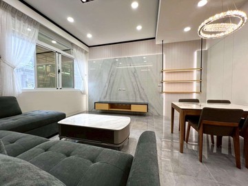 ♥️(住商郎朗) 仁雄商圈澄清湖翻新雙併車墅♥️｜高雄市仁武區新生路