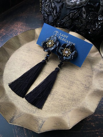 米蘭伸展台 黑色山茶花流蘇耳環