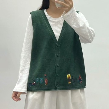 日系復古刺繡 V 領排釦針織背心360984
