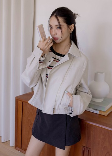 超輕軟皮革感外套