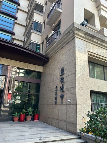 專任｜麗緻逢甲｜免千萬兩房機上車位｜台中市西屯區西屯路二段