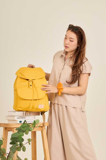 翻蓋束口帆布後背包 _ GET AWAY : 黃色