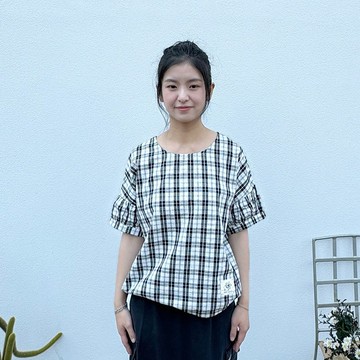 Hana Mokuba 圓領格紋落肩上衣