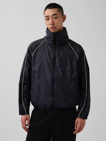 Gap × Ouigi 可收納運動外套