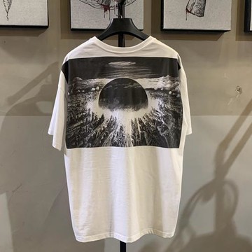 夏季潮牌背后印花寬松短袖男女同款歐美個性街頭落肩穿棉半袖t恤