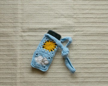 日月星辰祖母格編織手作手機袋 可裝手機隨身小物