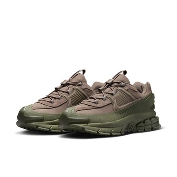 ZOOM VOMERO ROAM BROWN GREEN