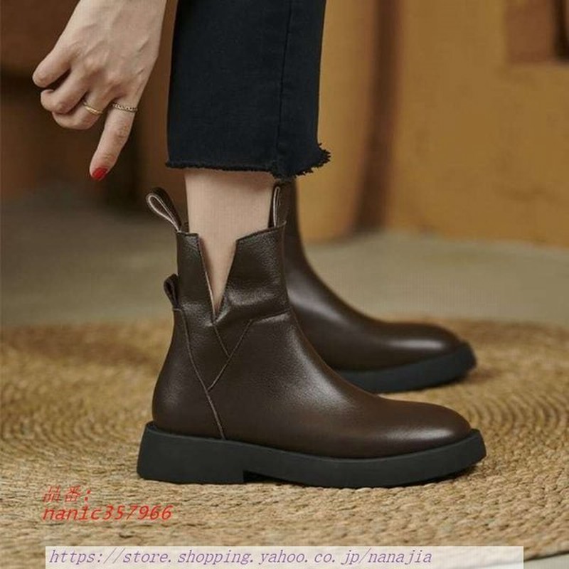 レディース カジュアル 靴 ショートブーツ レザー調 フラット 歩きやすい スリット ラウンドトゥ 履きやすい可愛い 大人 通販 Lineポイント最大get Lineショッピング