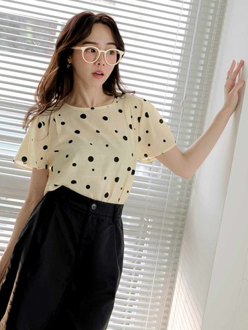 寬版不規則點點傘袖短袖上衣