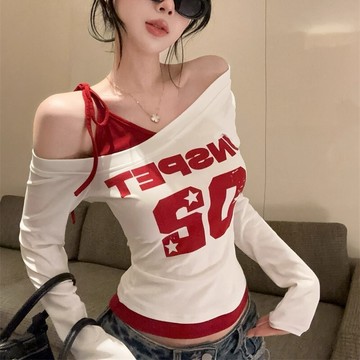 【🔥台灣出貨🔥】 美式高街斜肩長袖 斜領露肩拼色上衣 假兩件長袖t恤 女早秋甜酷辣妹長袖 印花修身顯瘦上衣 薄款內搭打底