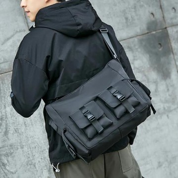 【Celia雪莉亞】四口袋大容量側背包