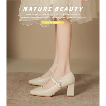 方頭粗跟高跟鞋大碼加肥加寬珍珠女單鞋通勤百搭不累腳小碼女鞋